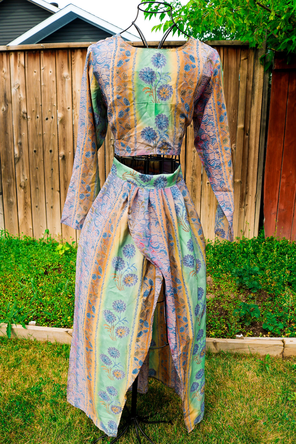 Abyss Summer Long Sleeve Crop Top & Slit Skirt